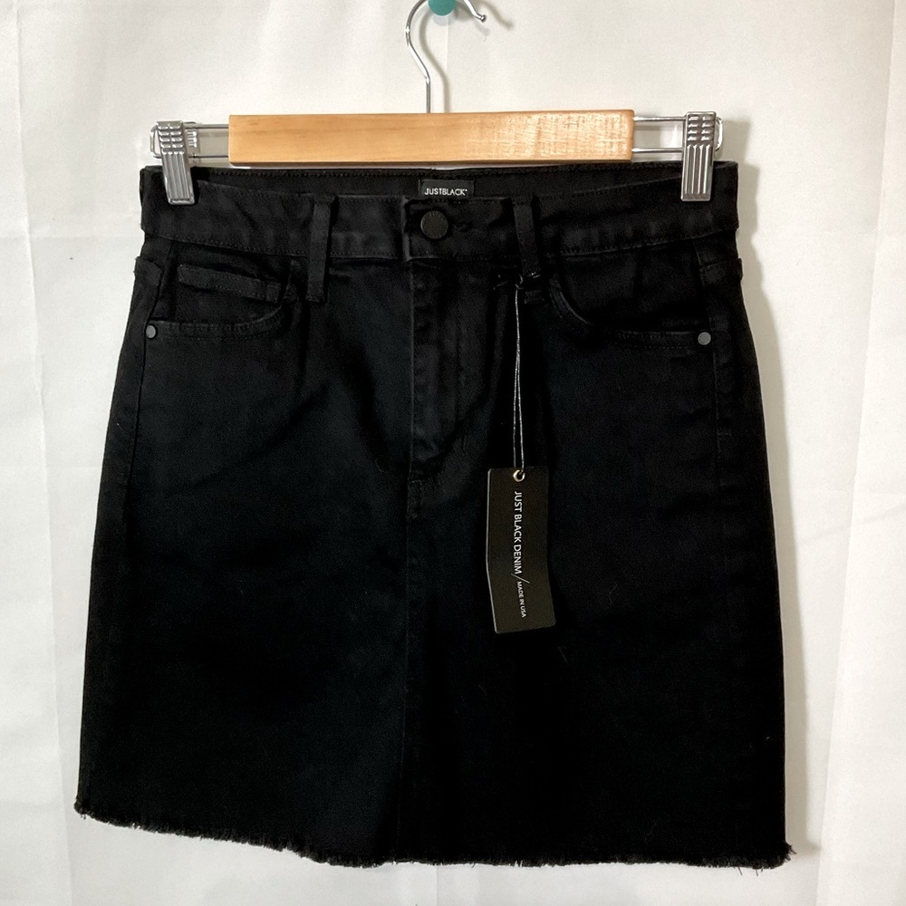 Just Black denim skirt with raw hem NWT Size small